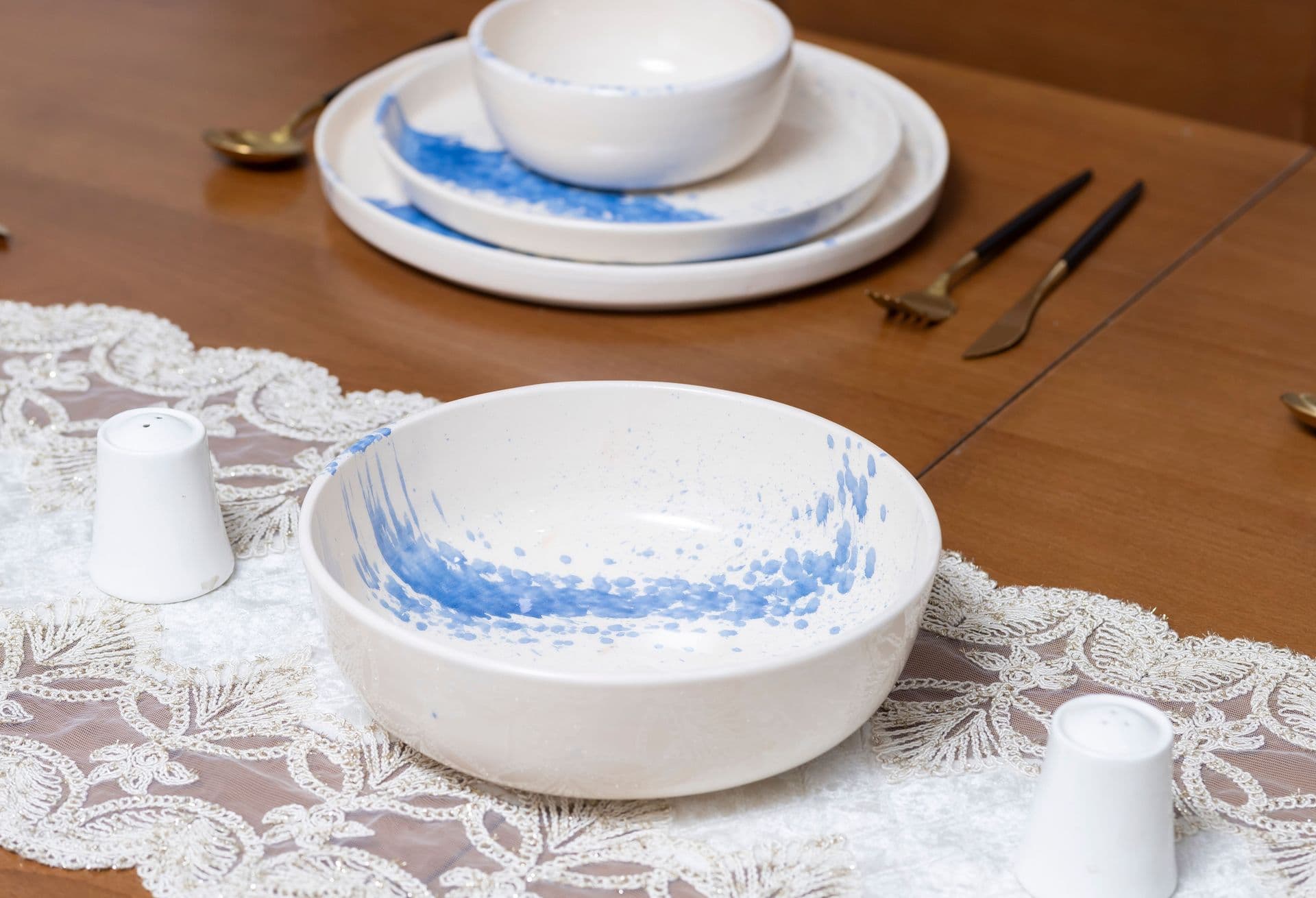 plates